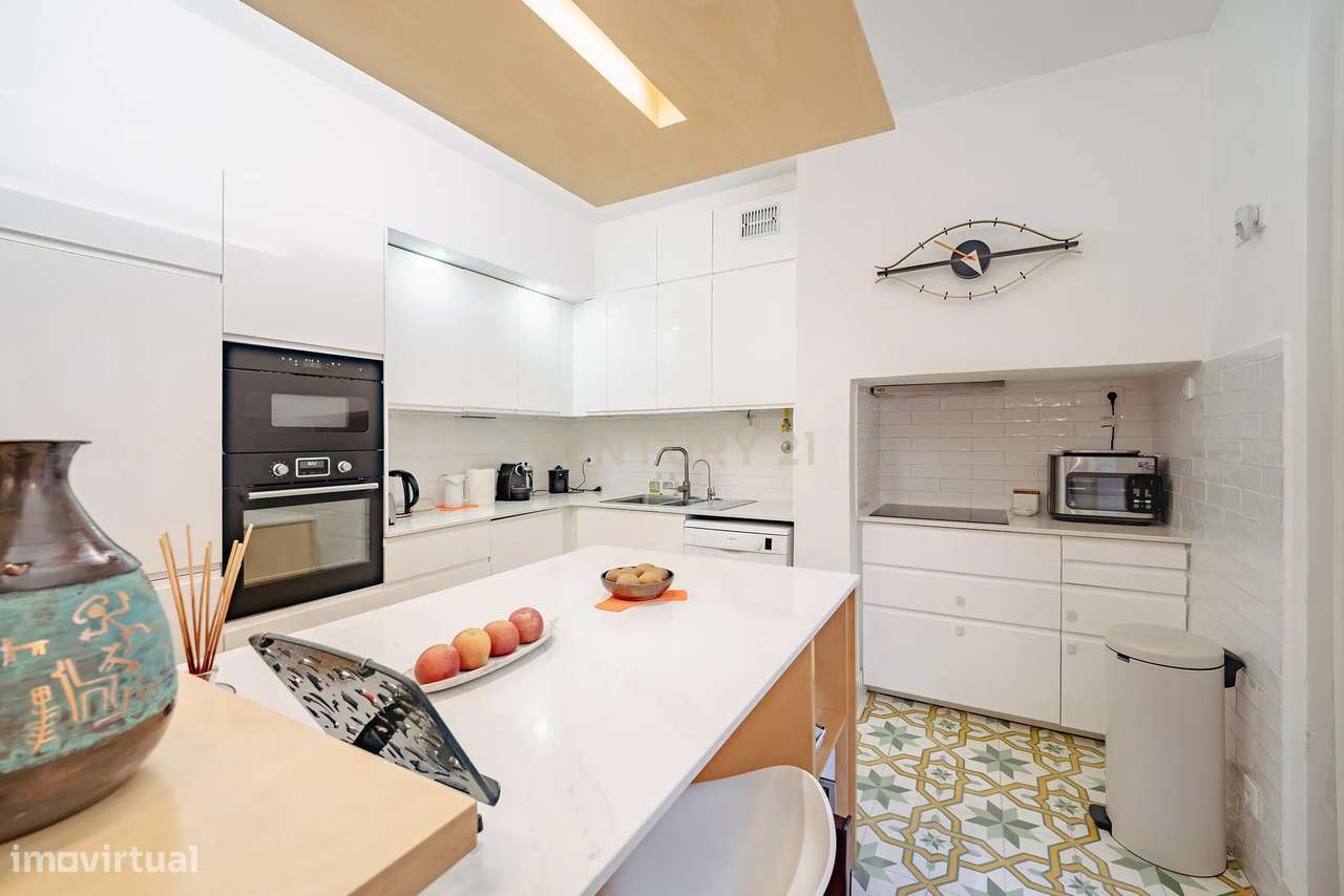Elegante Apartamento T3 Renovado no Centro Histórico de Lisboa – Rua d-7