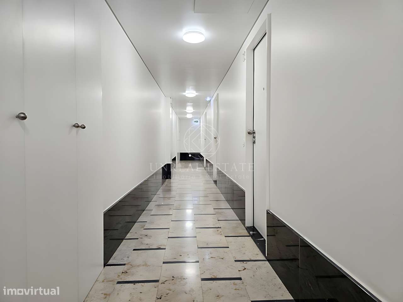 Apartamento T0 , novo, inserido em um edifício totalmente remodelado n-16