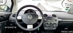 Volkswagen New Beetle 1.6 - 17