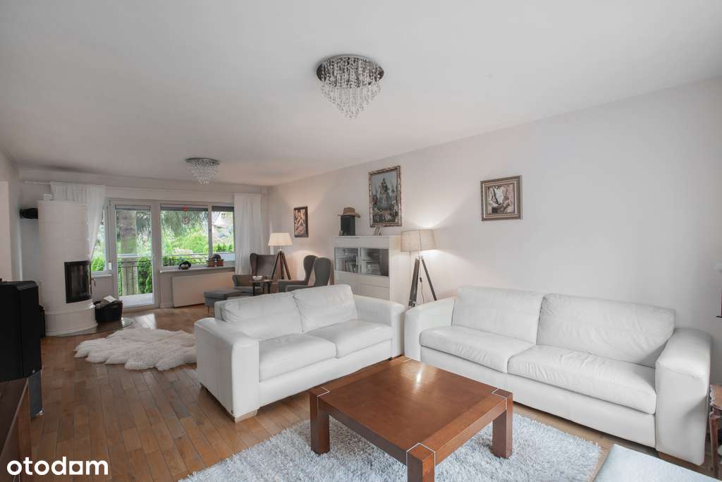 Piękny dom w prestiżowej dzielnicy Głębokie-1