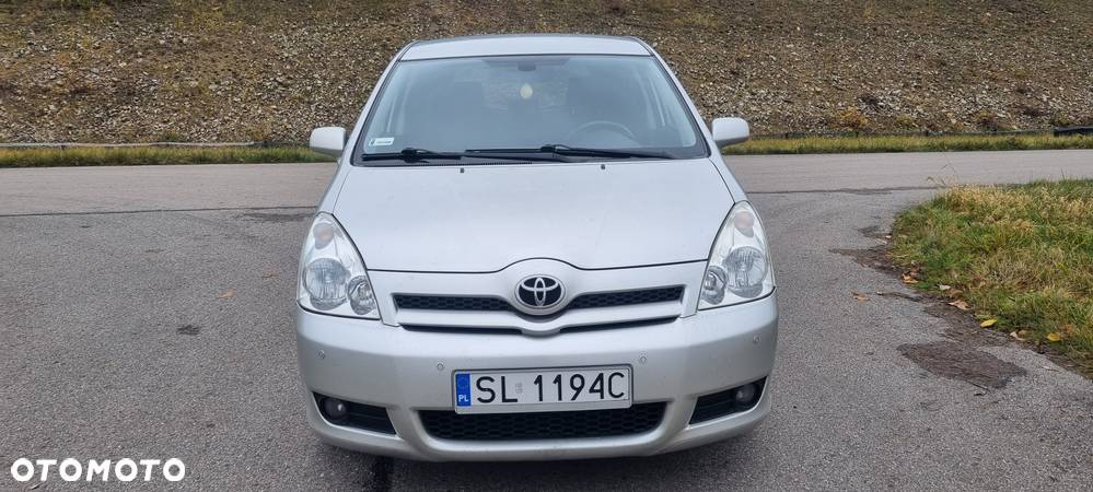 Toyota Corolla Verso 1.8 Gold + 7os MM - 2