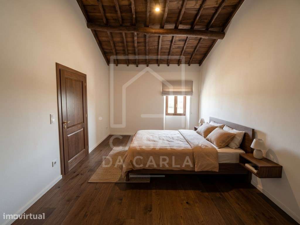Moradia T1+1 com quintal para remodelação em Vila Ruiva-6