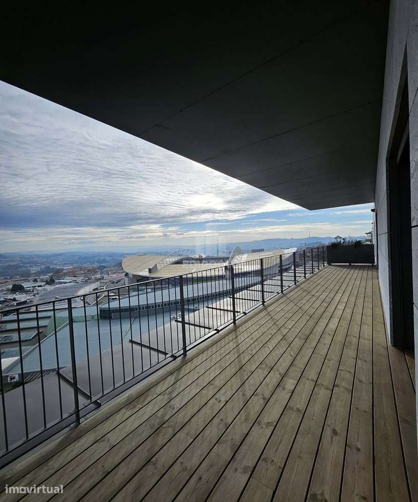 T1 PENTHOUSE com terraço, garagem e arrumos em zona nobre - ANTAS - Grande imagem: 5/20