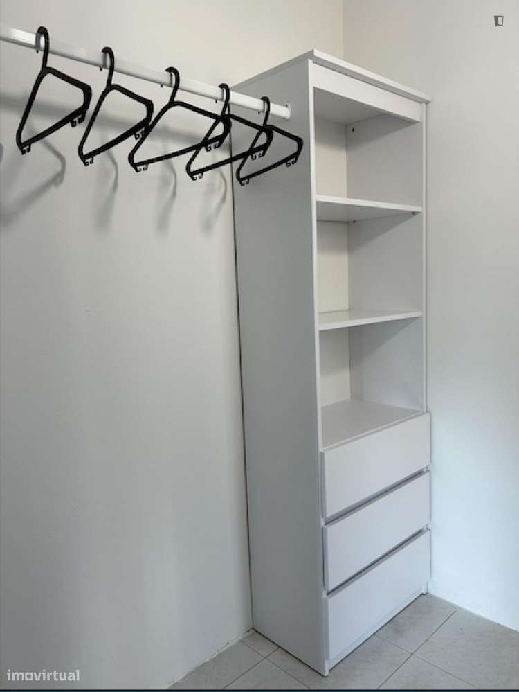 Quarto - localizado em Aveiro - Grande imagem: 5/13