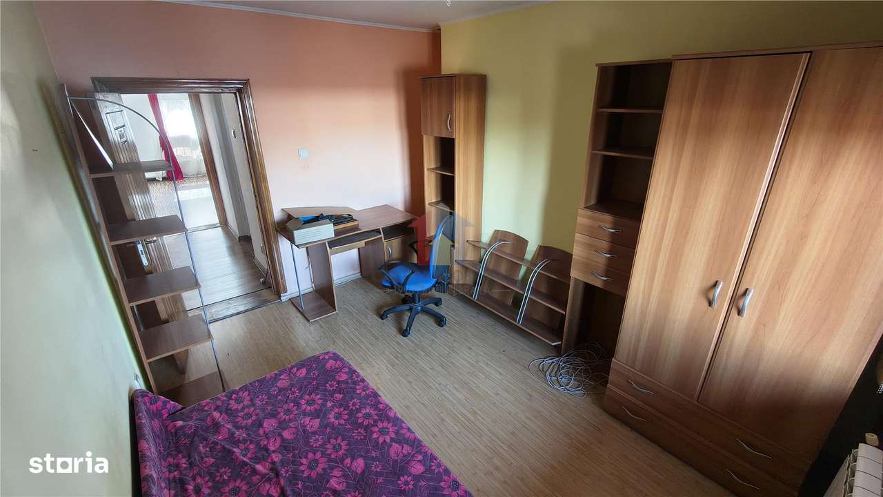 Constructie 2011  VILA Parter+etaj,zona Centrala , 250mp utili - Imagine principală: 4/17