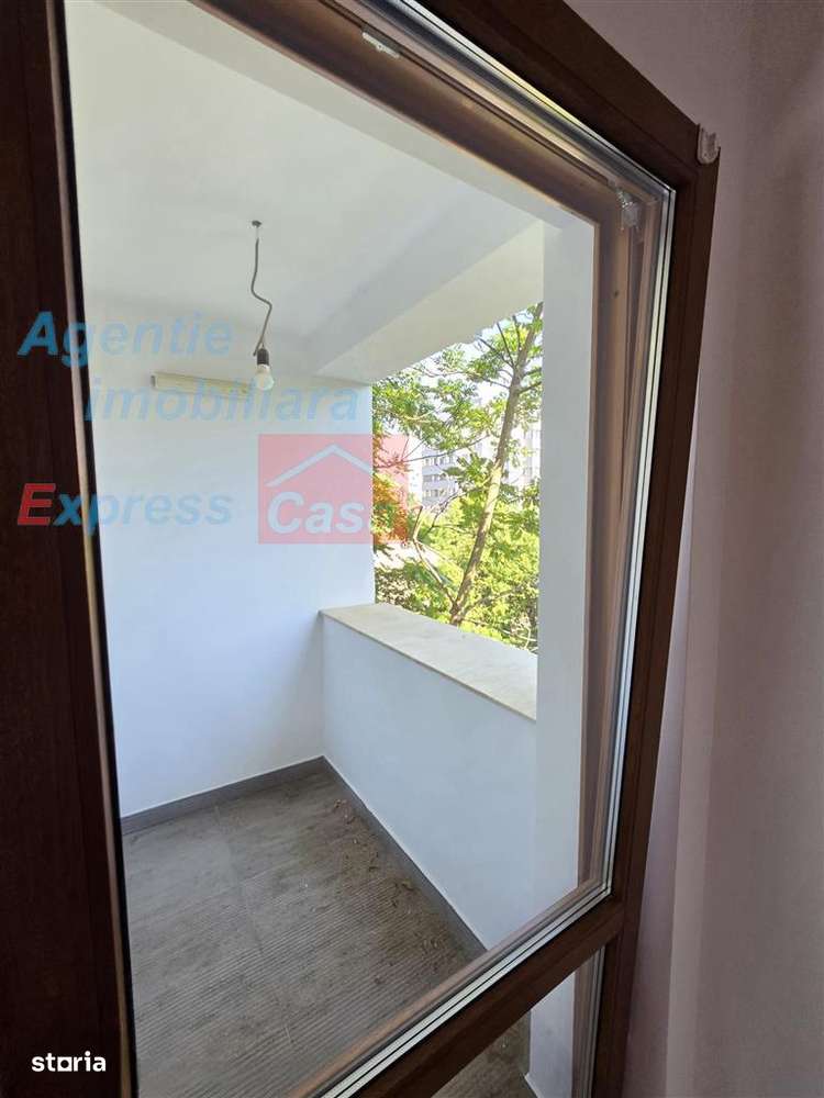 Super oferta! Apartament 3 camere, etaj 1, zona Palas Mall-11