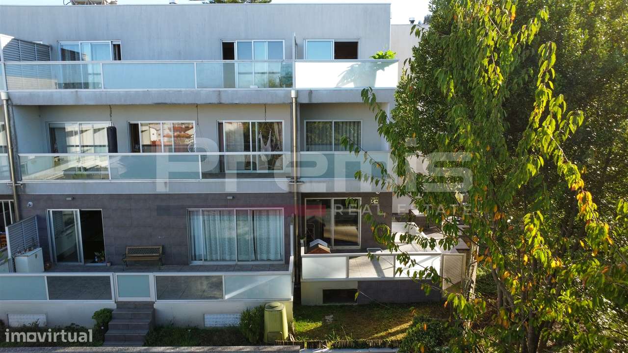 Moradia T5, com jardim e garagem para 4 carros, em Vila Nova de Gaia-47