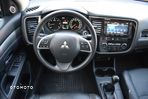 Mitsubishi Outlander - 17