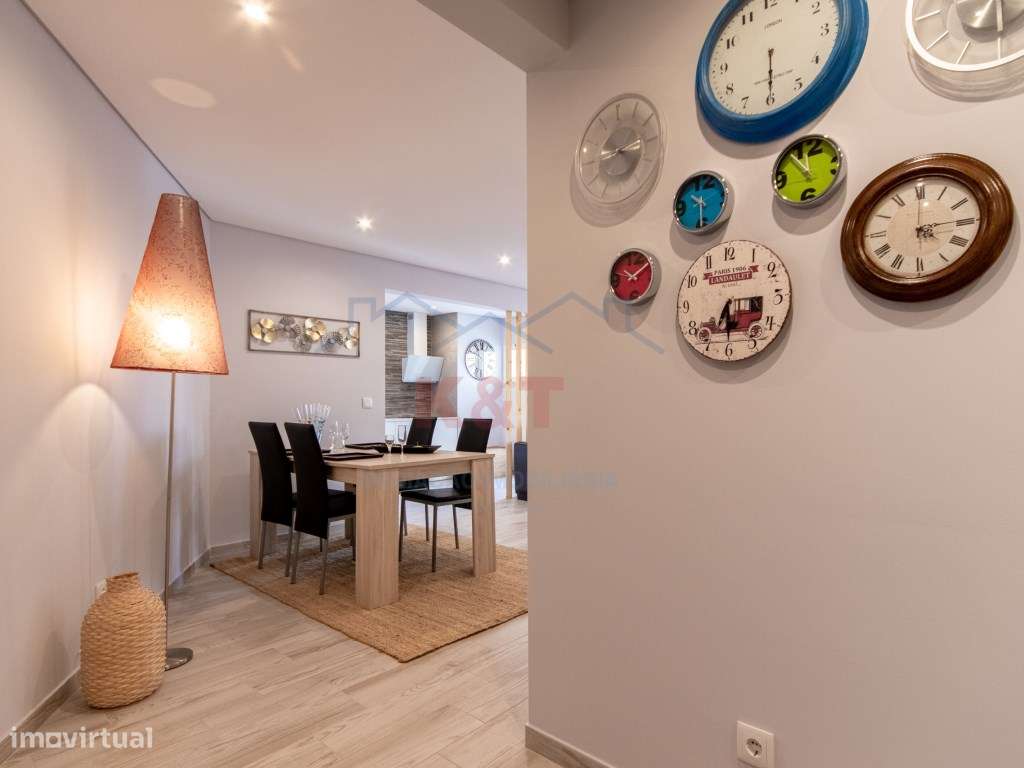 T2 remodelado na 1ª linha da Praia da Rocha-3