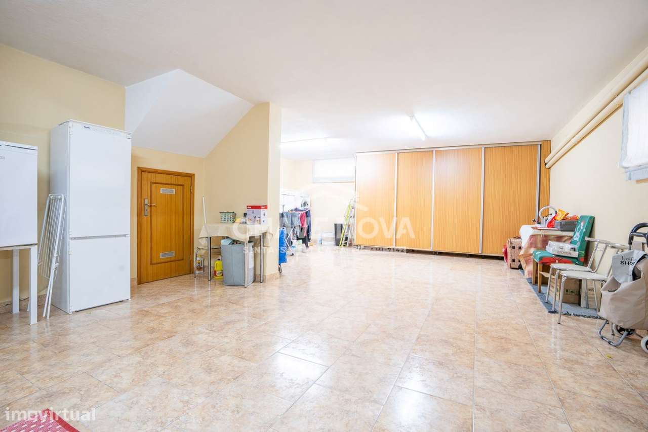 CP - Moradia T3 com Terraço e Garagem | Próximo da Praia de Lavadores - Grande imagem: 4/47