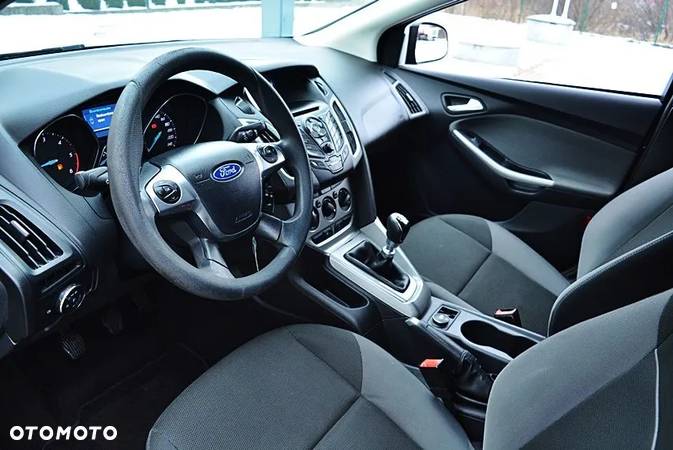 Ford Focus 1.6 TDCi Ambiente - 7