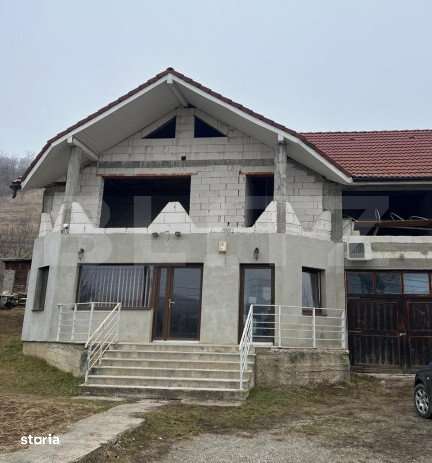Casa de vanzare sau schimb, 240 mp utili, 700 mp teren, zona Caianu - Imagine principală: 1/1