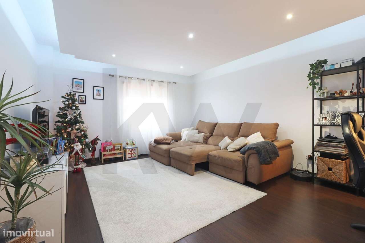 Fantástico Apartamento T2 com Garagem e Terraço Privativo - Grande imagem: 3/34