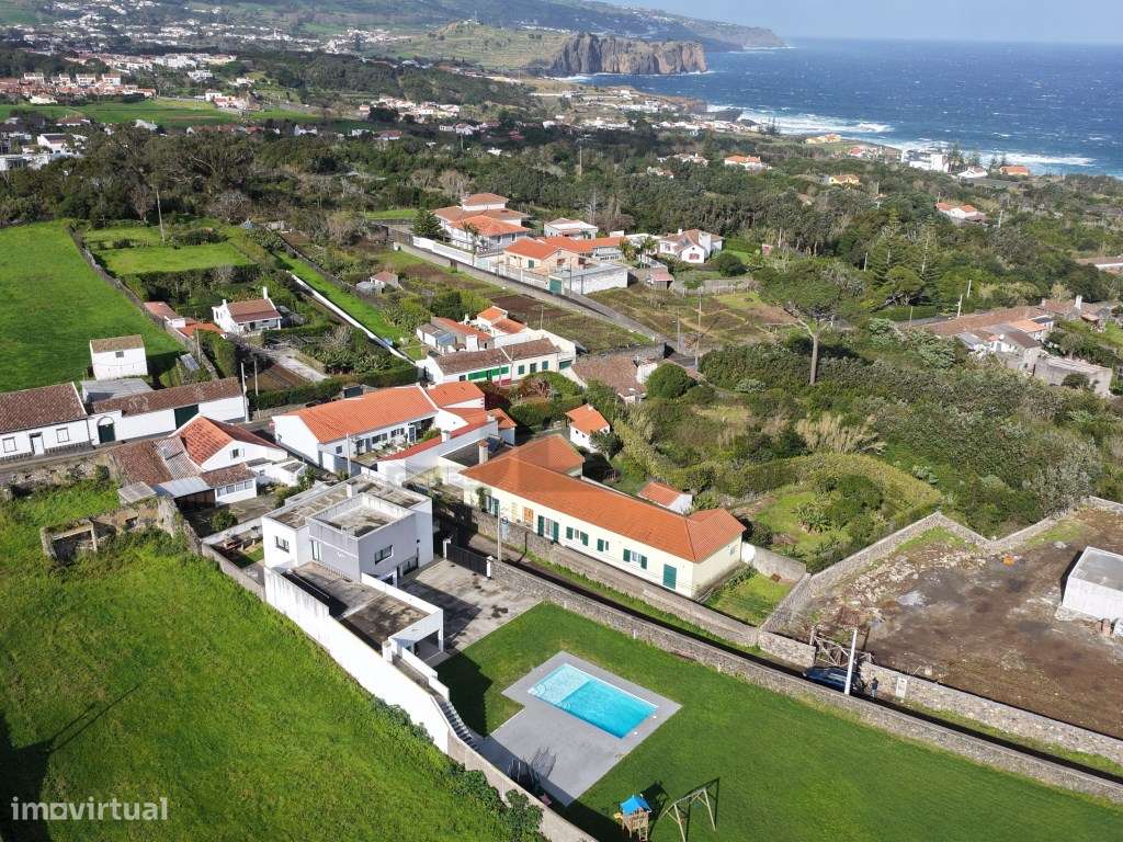 Moradia V4 Isolada com 3 Suites - São Vicente Ferreira, Ponta Delga...-31