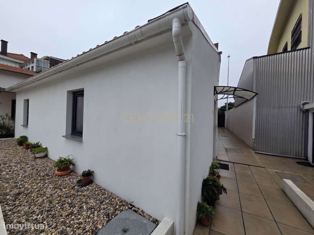 *INVESTIDORES* - Moradia T1 arrendada no centro da Senhora da Hora - Grande imagem: 4/7