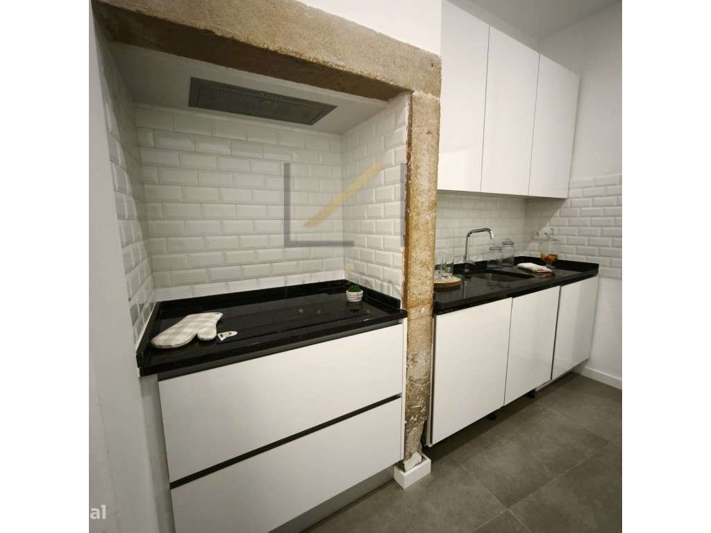 APARTAMENTO T3 EM REMODELAÇÃO TOTAL | SÃO DOMINGOS DE BENFICA-5