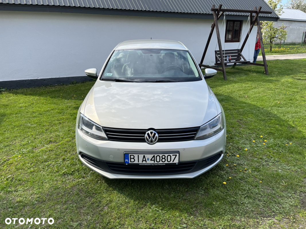 Volkswagen Jetta 1.6 TDI Comfortline - 5