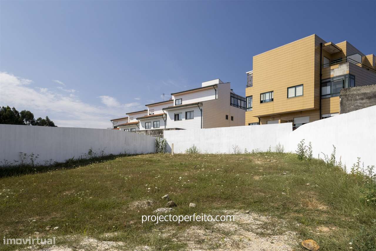 Moradia Geminada T3+1 Venda em São Félix da Marinha,Vila Nova de Gaia-23