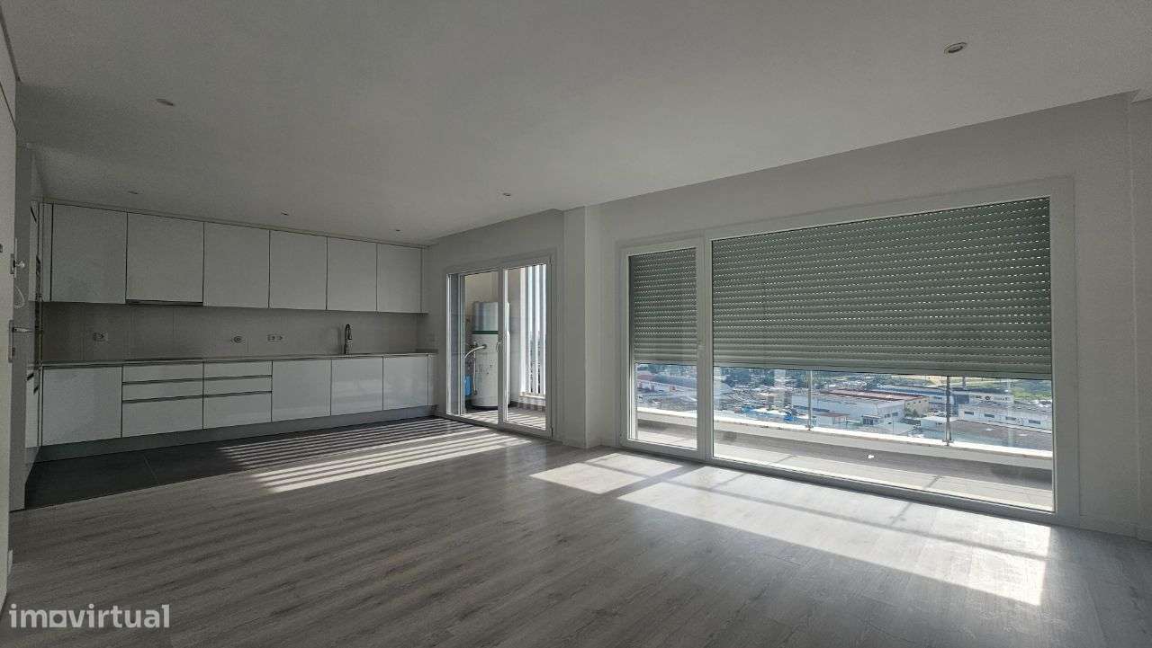 Apartamento T2 - Santa Marta Pinhal - Grande imagem: 2/17