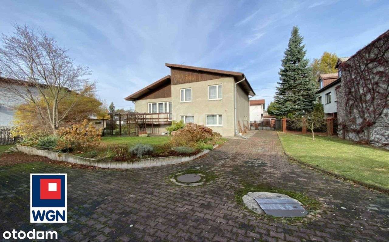 Dom w świetnej lokalizacji