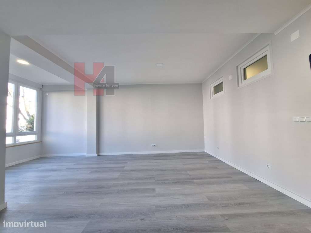 Apartamento T2 totalmente remodelado em Oeiras próximo da praia-6