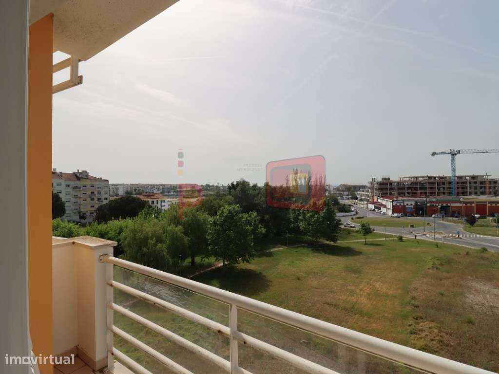 APARTAMENTO T3 MONTIJO COM PARQUEAMENTO E ARRECADAÇÃO-38