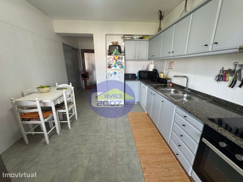 Apartamento T3 em São Paio de Oleiros-8