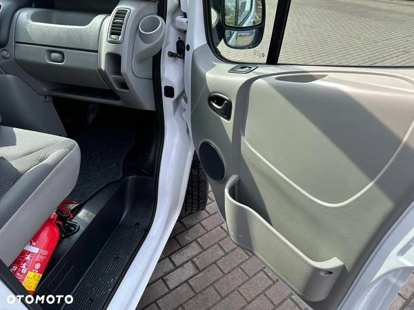 Opel Vivaro - 14