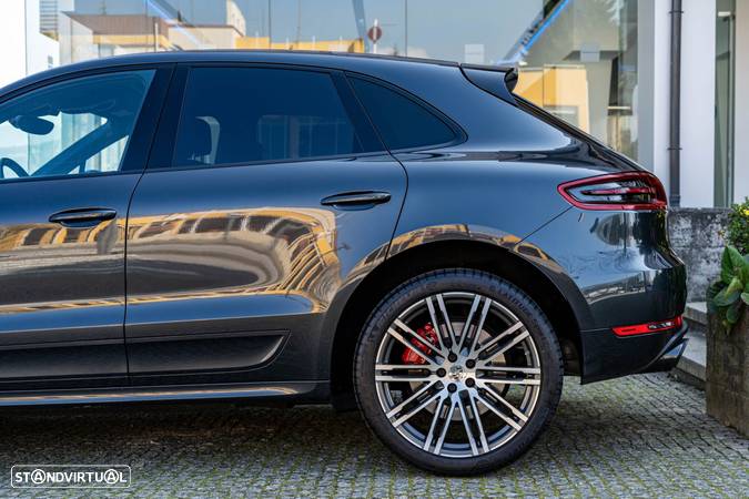 Porsche Macan Turbo - 4