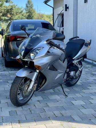 Honda VFR - 5