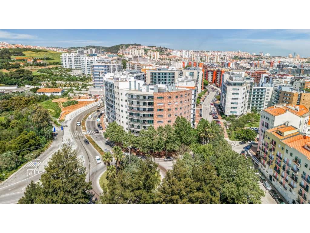 T3 com garagem e varanda com 23m2 - Colinas do Cruzeiro, Odivelas-28