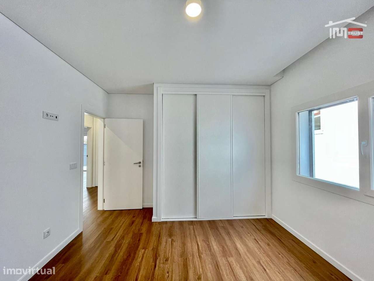 Moradia Térrea T3+1 com Áreas Amplas em Fernão Ferro | Terreno 380...-21