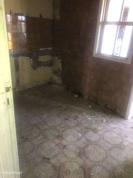 Moradia com terreno - Grande imagem: 5/7