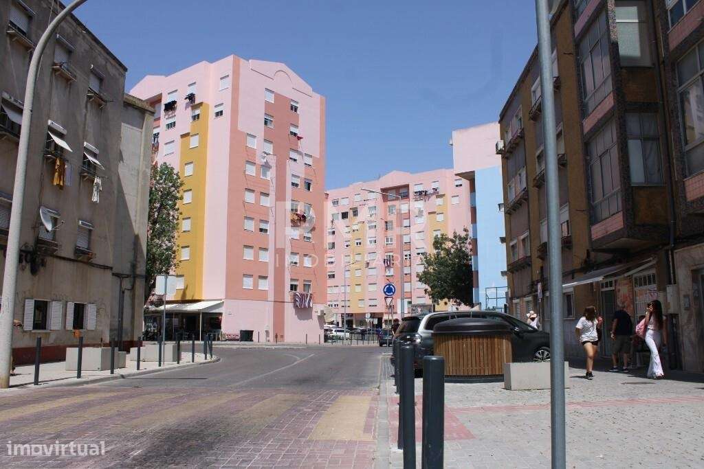 Investimento em Setúbal - Apartamento T1 com inquilino e terraço-9