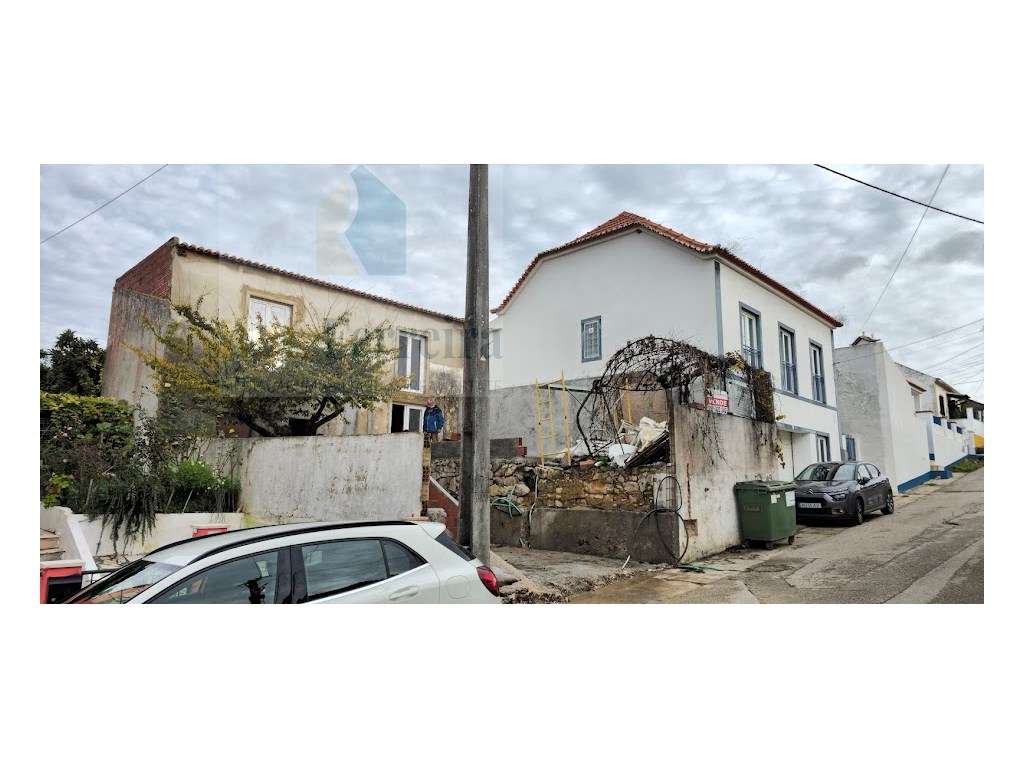 Moradia T2 em recuperação, Dois Portos, Runa!!-23