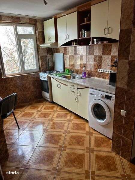 Ap. 3 cam decomandat de inchiriat - Imagine principală: 5/8