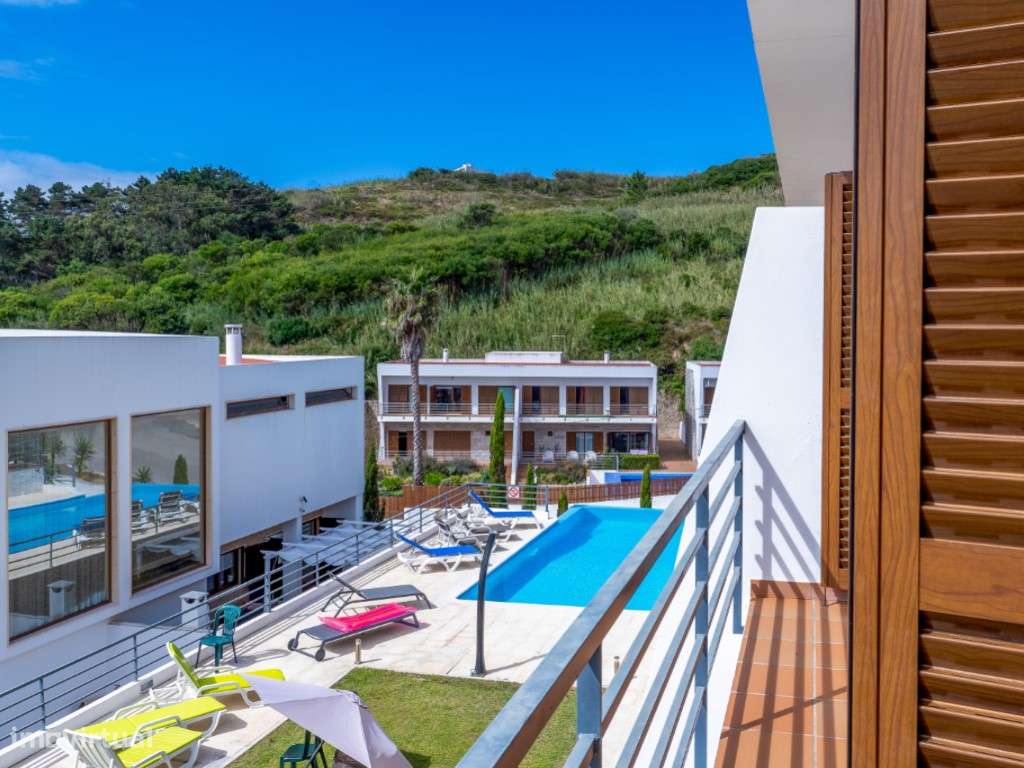 Moradia T3 com vista para a Lagoa de Óbidos, piscina e amplas áreas...-12