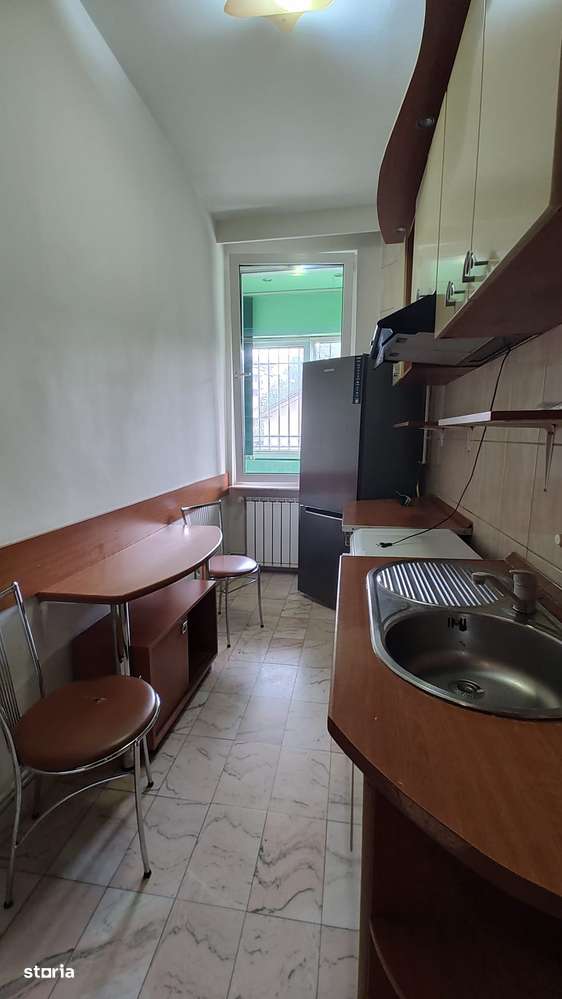 De vanzare/inchiriere apartamentin vila,zona liceul Decebal-8