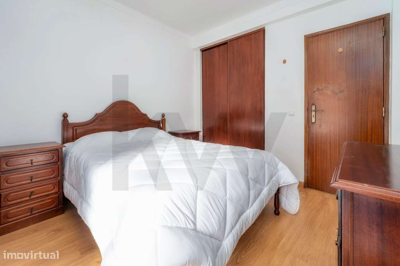 Apartamento T3 transformado em T2 em Olhão por 248.000 euros-14