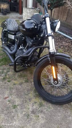 Harley-Davidson Dyna Street Bob - 5
