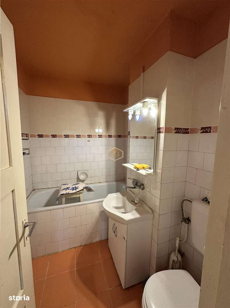 Central | Apartament spatios cu 4 camere | Etaj I-9