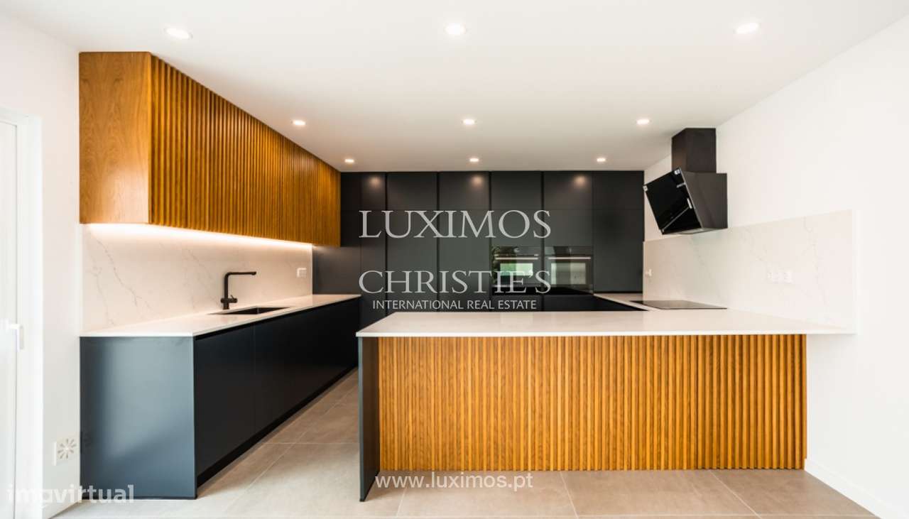 Moradia V5 com piscina, à venda no Triângulo Dourado, Algarve - Grande imagem: 4/46