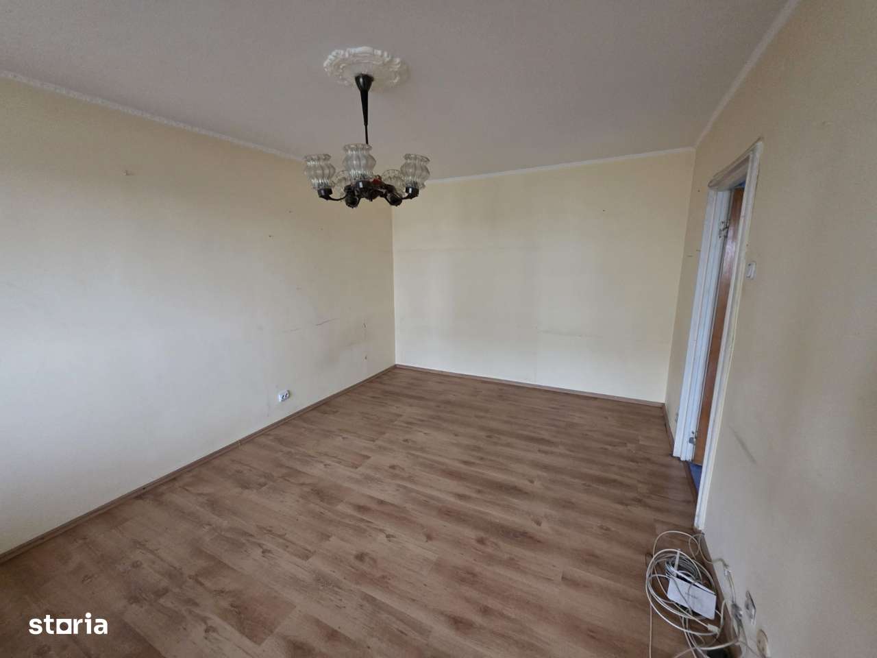 Jean Steriadi, 5 minute metrou 1 Decembrie 1918, bloc reabilitat, - Imagine principală: 5/14