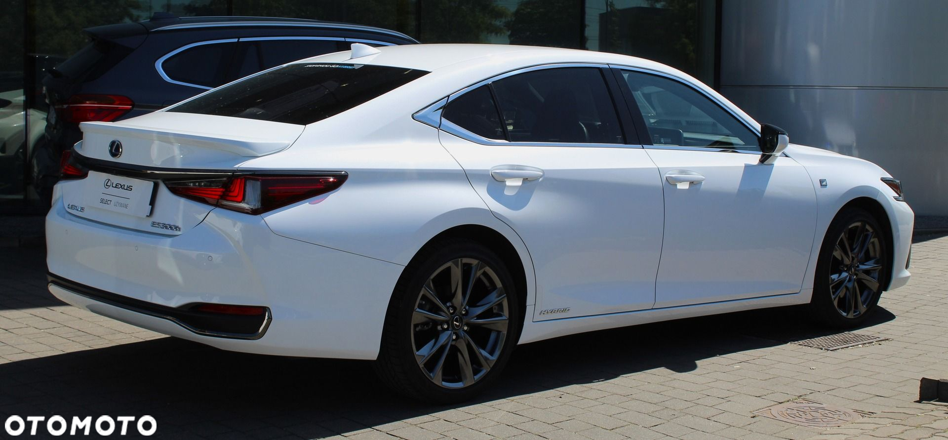 Lexus ES - 9