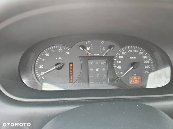 Renault Scenic - 18