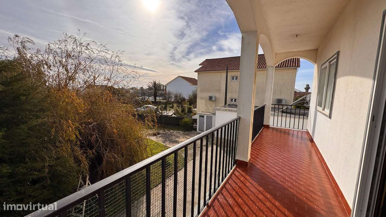 Moradia T5 com Terreno Generoso  - Mafra-42