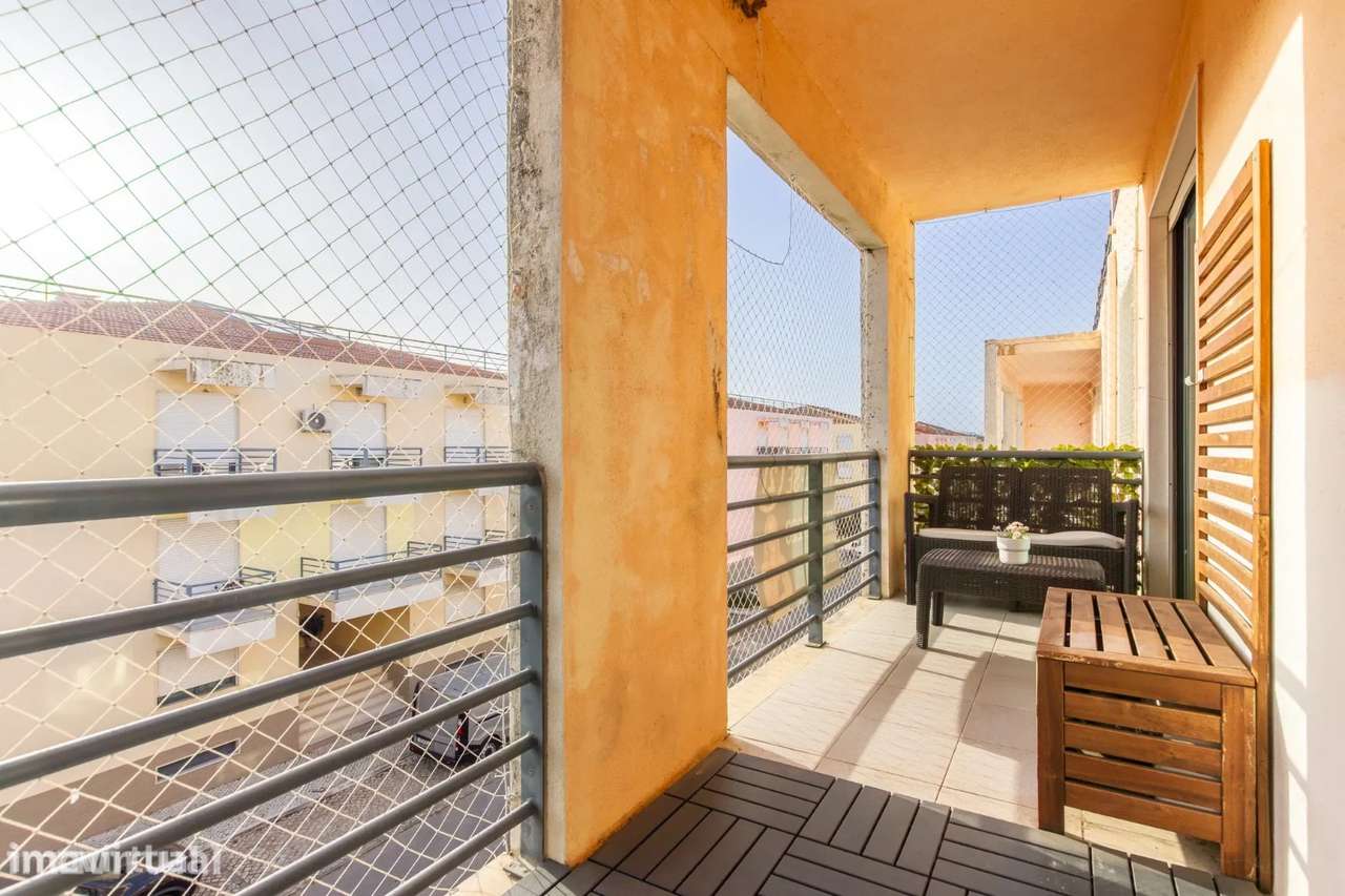 Apartamento T3 em Quinta do Anjo com Garagem-10