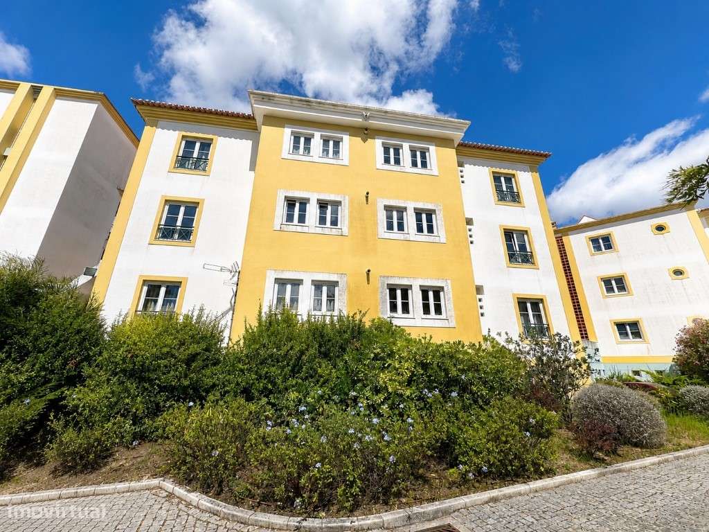 T2 na Quinta da Beloura | 2 Suítes | Garagem | Piscina | Elevador-35