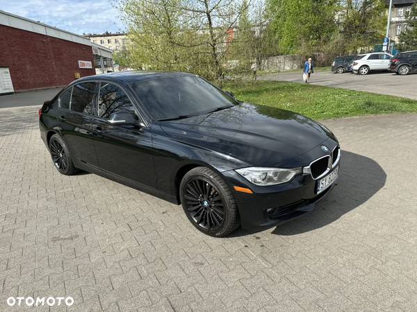 BMW Seria 3 328i xDrive Luxury Line - 2