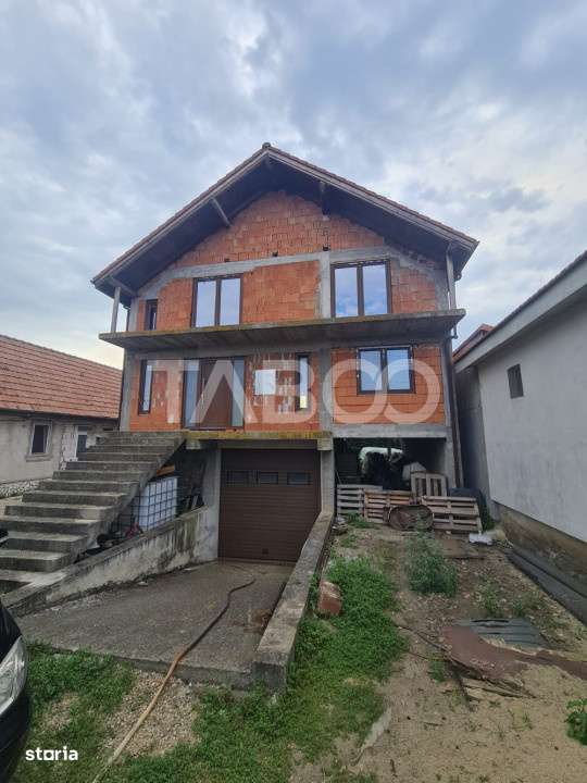 Casa la rosu de vanzare in Sebes-Lancram judetul Alba - Imagine principală: 2/16